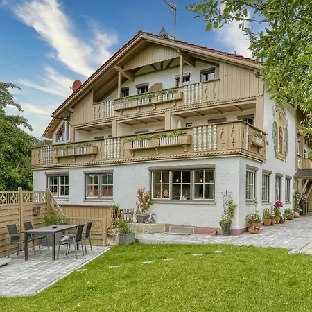 Haus Leutner 公寓